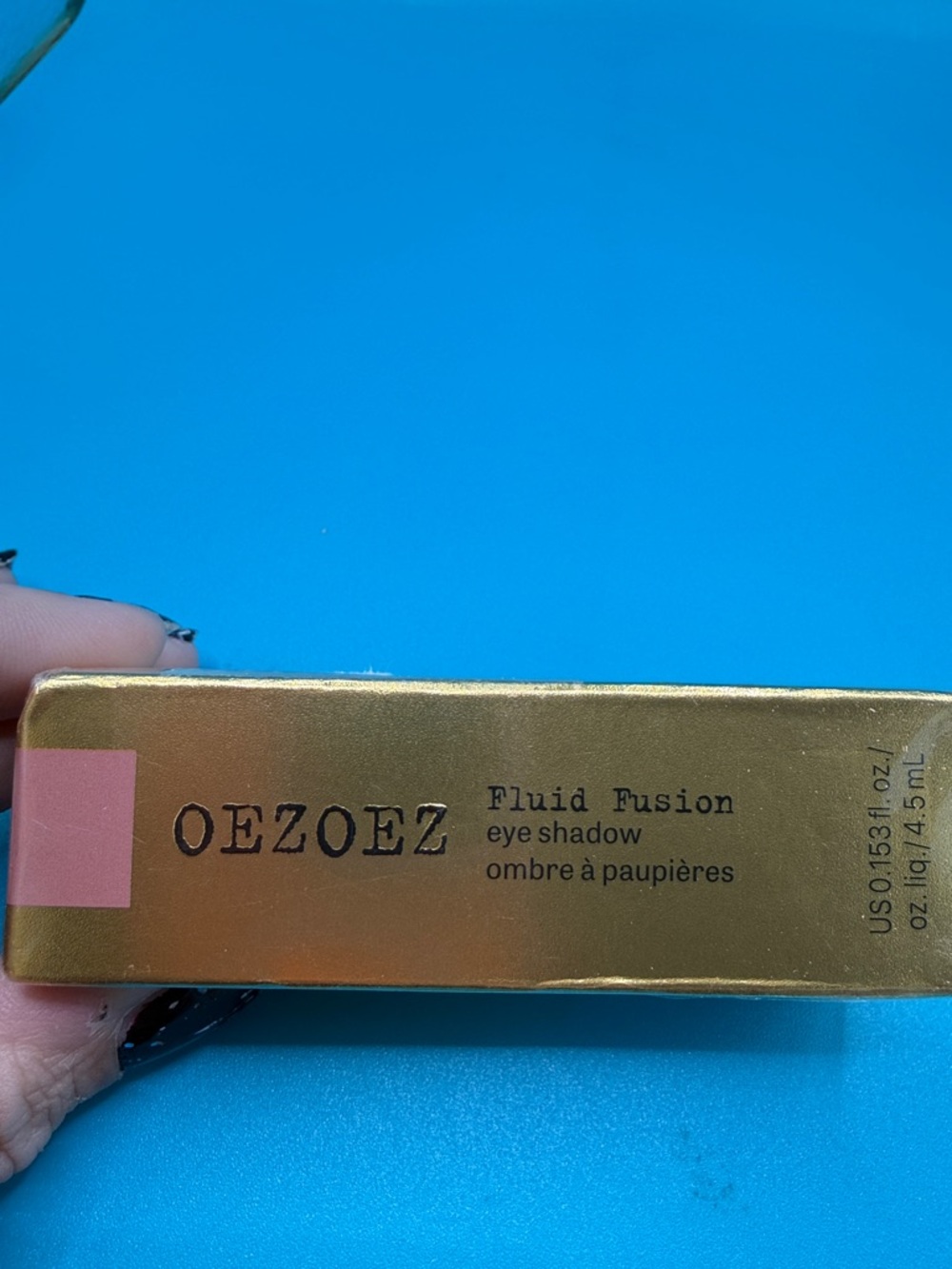 Fluid Fusion Eye Shadow
